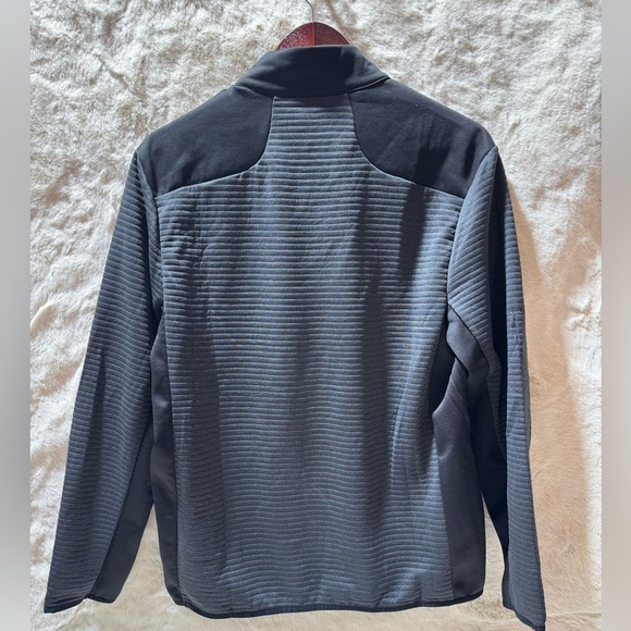 Greg Norman Attack life Mens Colorblock Long Sleeves 1/4 Zip Pullover Small NWT - Picture 3 of 11